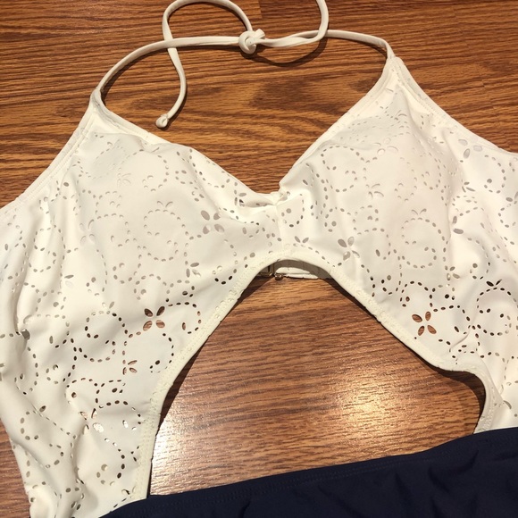 Design Lab | NWT One Piece Swimsuit - Picture 7 of 8